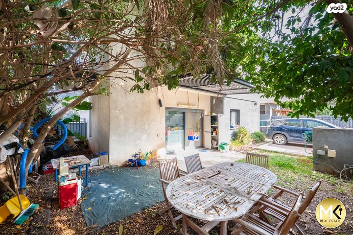 דו משפחתי, לימון, נווה פרדסים, פרדס חנה כרכור