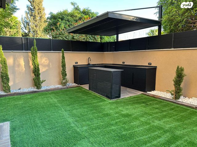 דירת גן, קרית ים