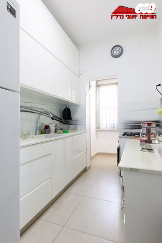 דירה, יהודה לייב פינסקר, רמב"ם, ראשון לציון