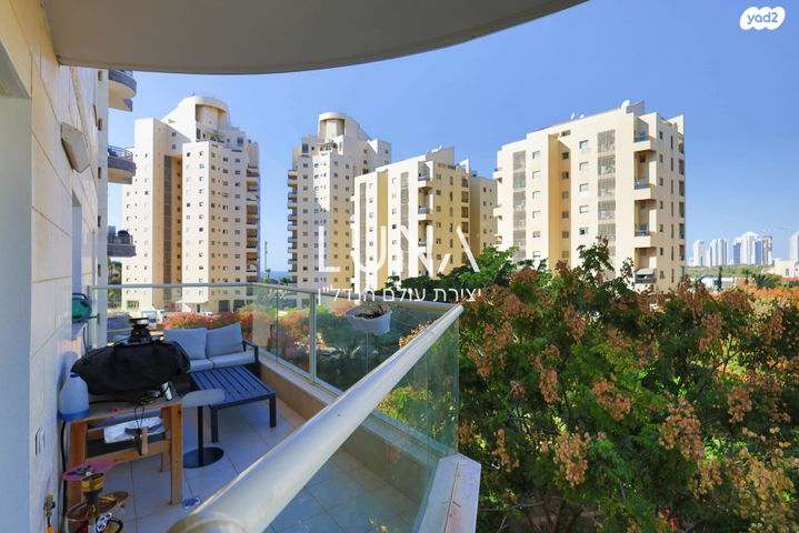 דירה, יעקב דורי, נתניה