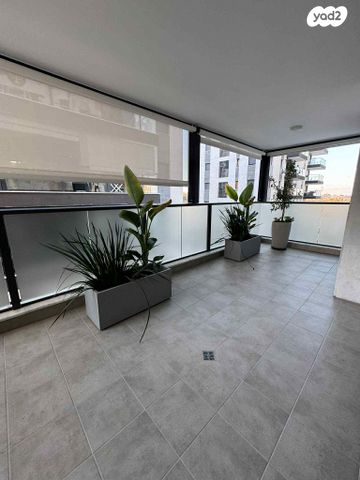 דירה, שדרות עמק יזרעאל, שקמים ואגמים, אשקלון