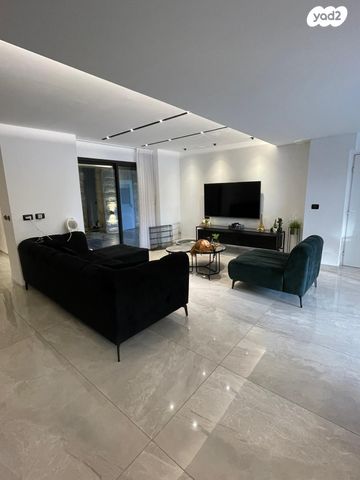 דירת גן, קרית ים