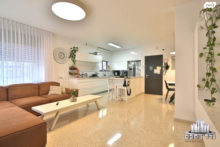 גג/ פנטהאוז, שדרות וייצמן, מרכז העיר, סביניה, הוותיקה, קרית ביאליק