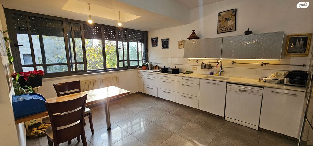 דו משפחתי, פלמ"ח, מעוז ציון ב', מבשרת ציון