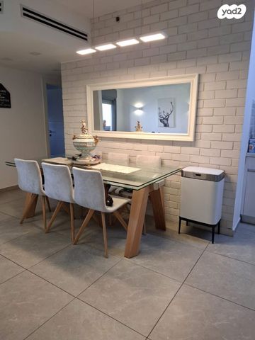 דירה, טופז, צמרות המושבה, באר יעקב