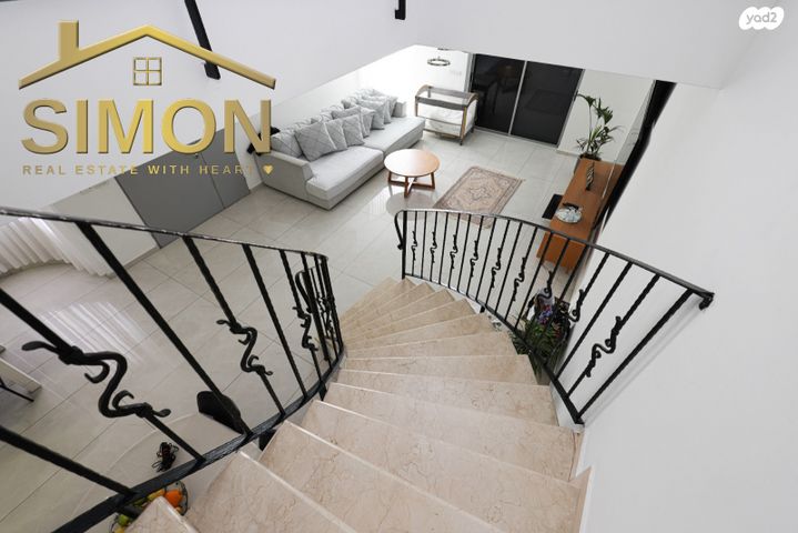 דו משפחתי, שלום שבזי 8, רמת חן ובן ציון, נתניה