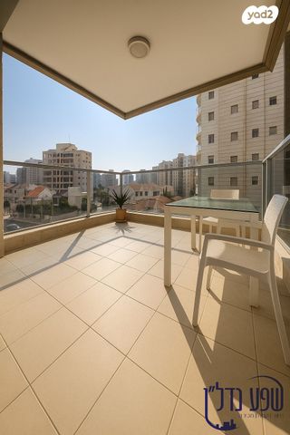 דירה, ראובן ברקת, קרית אילון, חולון