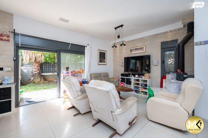 דו משפחתי, לימון, נווה פרדסים, פרדס חנה כרכור