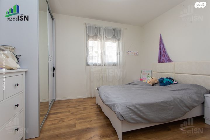 טריפלקס, החרוב, רמת בגין, טירת כרמל