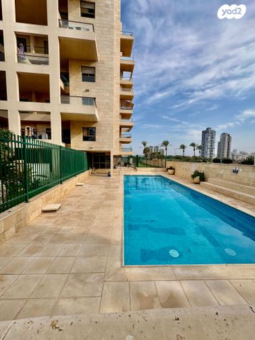 דירה, נתניה