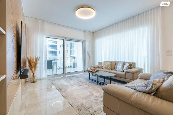 דירה, שדרות רחבעם זאבי 11, גבעת אולגה, חדרה