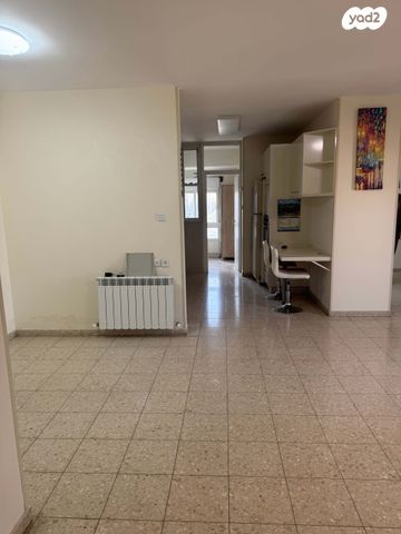 דירה, שדרות משה דיין, פסגת זאב, ירושלים