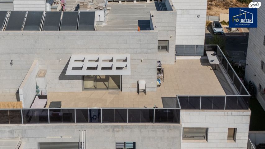 גג/ פנטהאוז, גרטרוד עליון, פסגות אפק, ראש העין