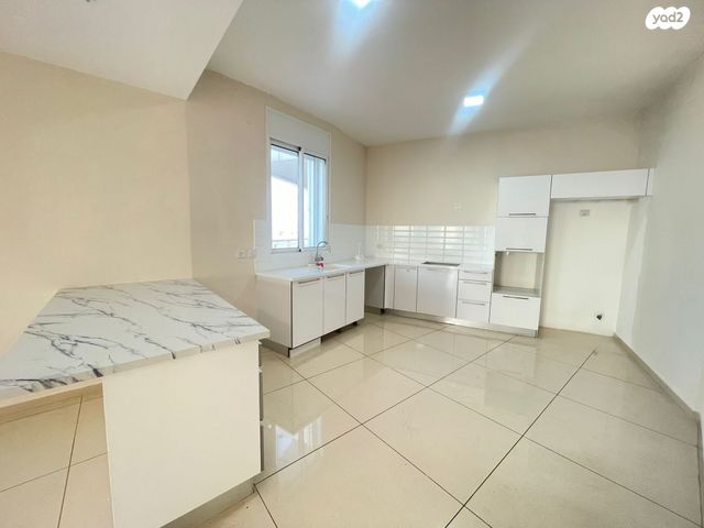 דירה, שדרות בן גוריון 2, נוף הטיילת, נתניה