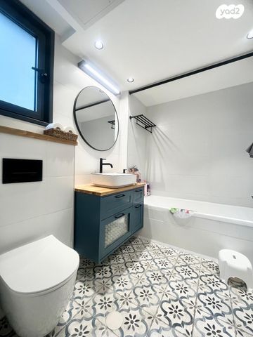 דירה, העצמאות 42, מרכז, הרצליה