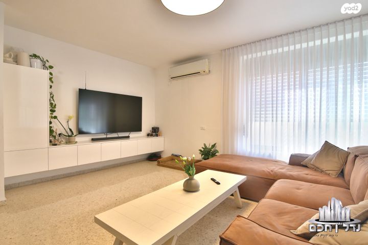 גג/ פנטהאוז, שדרות וייצמן, מרכז העיר, סביניה, הוותיקה, קרית ביאליק