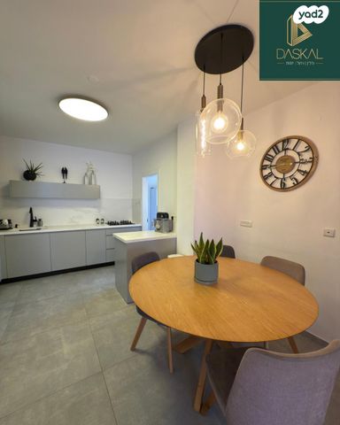 דירה, עמיאל רוז'נסקי, אפרים, רחובות