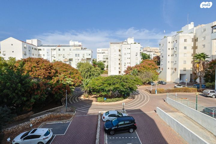 דירה, כפר סבא