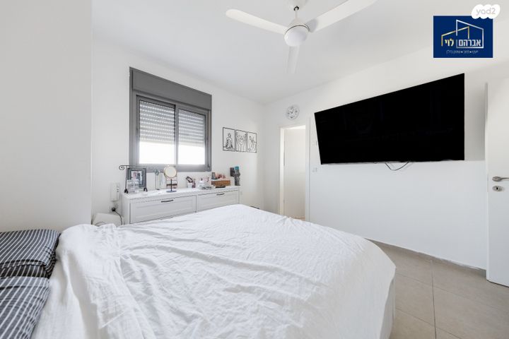 גג/ פנטהאוז, גרטרוד עליון, פסגות אפק, ראש העין