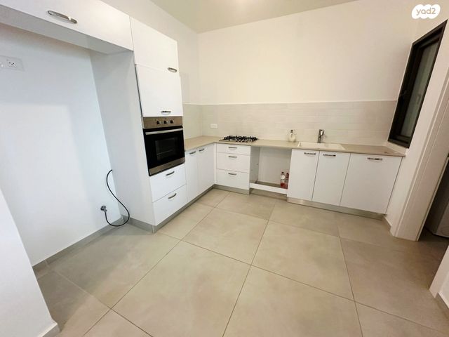 דירה, בר כוכבא, נווה ישראל, הרצליה