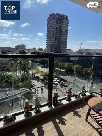 דירה, שדרות ח"ן, מרכז, הרצליה