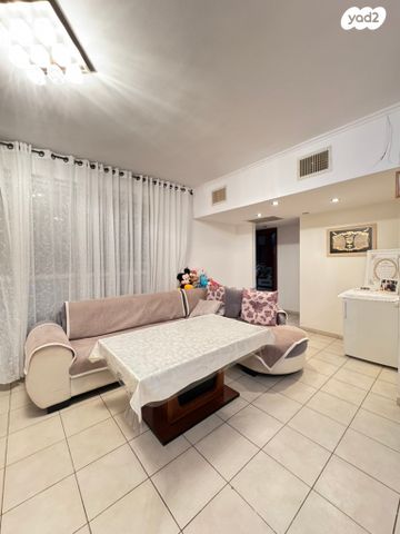 דירה, חטיבת הנח"ל 20, חדרה