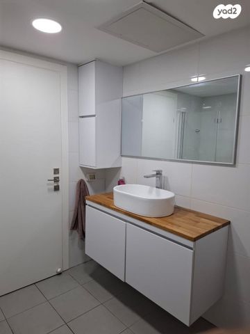 דירה, טופז, צמרות המושבה, באר יעקב