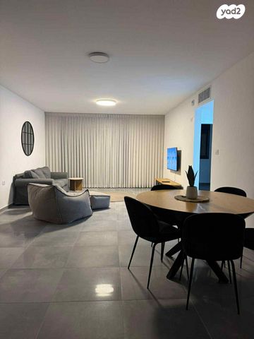 דירה, שדרות עמק יזרעאל, שקמים ואגמים, אשקלון