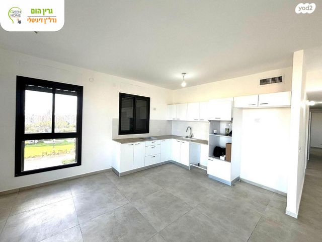 דירה, אמנון ליפקין שחק, נוף הטיילת, נתניה