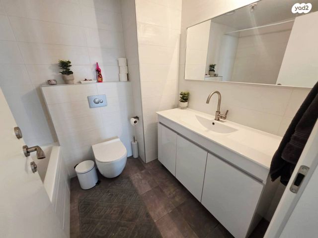 דירה, בר כוכבא, נווה ישראל, הרצליה