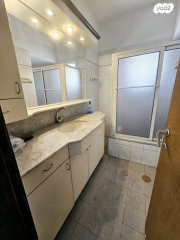 גג/ פנטהאוז, מפרץ שלמה, קרית שרת מזרח, חולון