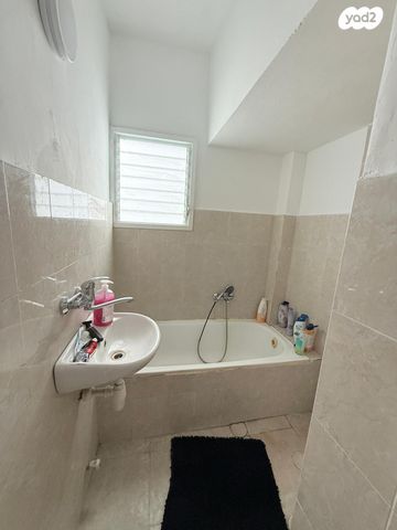 דירה, שדרות בר אילן 31, דרום מערב ותיק, בת ים