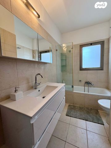 דירה, נתניה