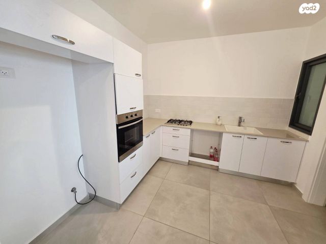 דירה, בר כוכבא, נווה ישראל, הרצליה