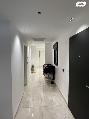 דירת גן, קרית ים