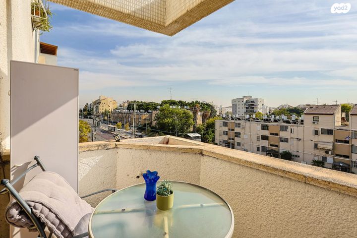 דירה, כפר סבא