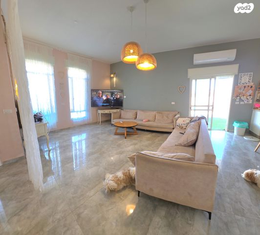 בית פרטי/ קוטג', הר גמל, מצפה רמון