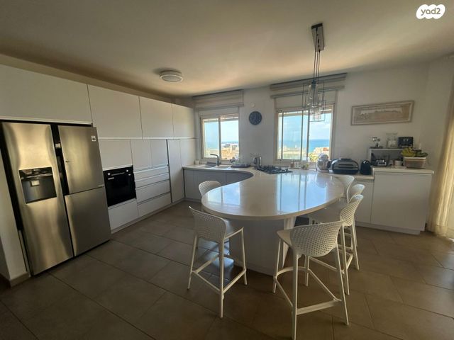 דירה, פייר קניג, נוף הטיילת, נתניה