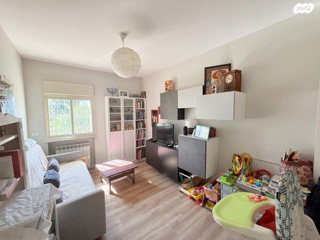 גג/ פנטהאוז, אריה דוסטרובסקי, ירושלים