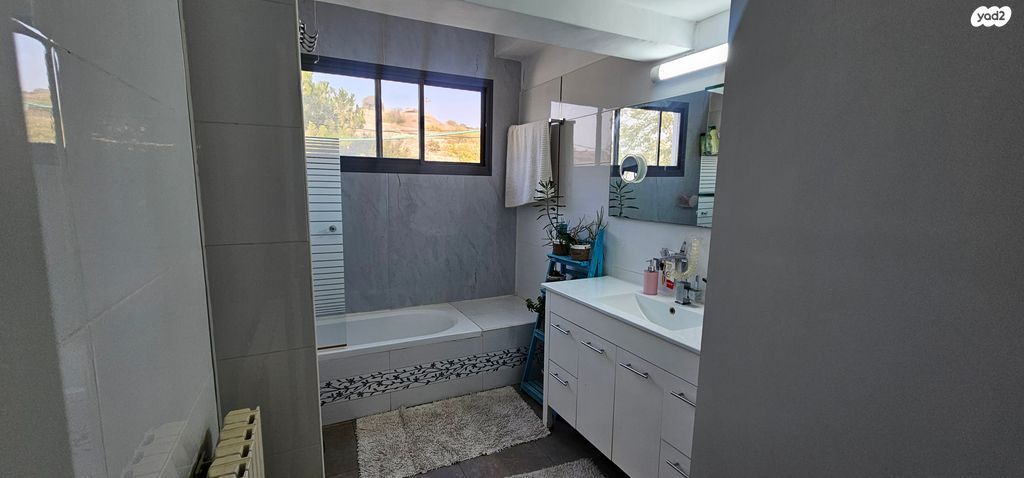 דו משפחתי, פלמ"ח, מעוז ציון ב', מבשרת ציון