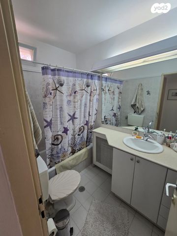 דירה, הגבעה הצרפתית, גבעת שפירא, ירושלים