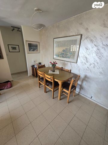 דירה, הגבעה הצרפתית, גבעת שפירא, ירושלים