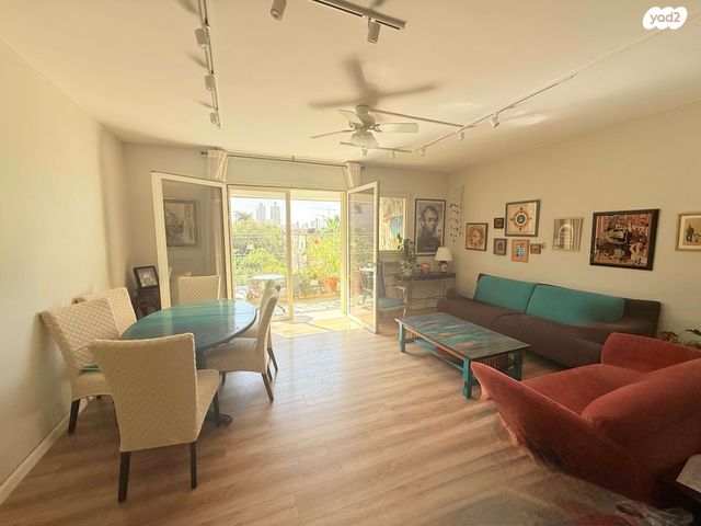 גג/ פנטהאוז, אריה דוסטרובסקי, ירושלים