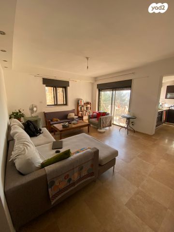 דירה, התקופה, גבעת הורדים, רסקו, ירושלים