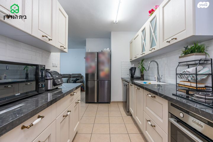 דירה, היובל, אור עקיבא