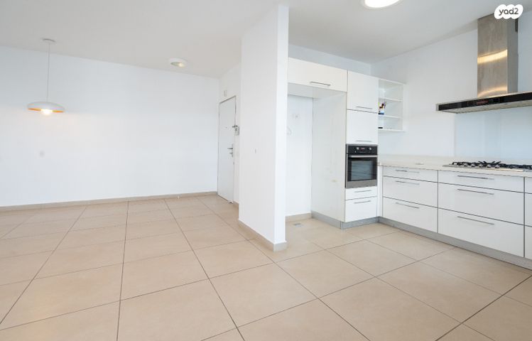 דירה, שמעון ויזנטל, הרצליה