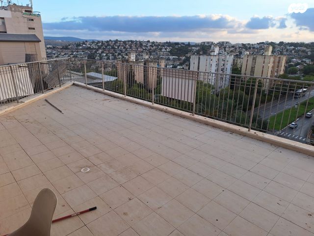 גג/ פנטהאוז, כרמיאל