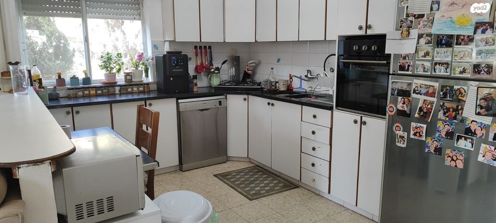 דירה, המושבה היוונית, ירושלים