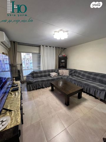 גיורא יוספטל 24