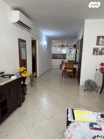 דירה, רסקו א', חולון